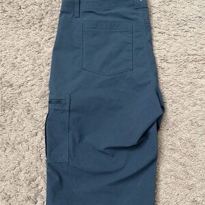 Kuhl Women’s Blue Cargo Shorts  Hiking Camping Casual Zip Pockets Size 8